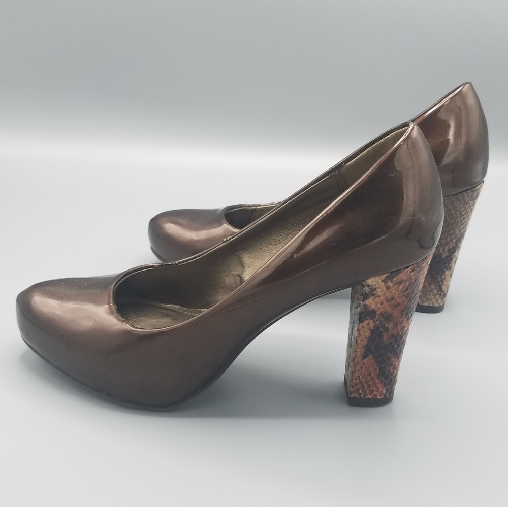 Brown Bandolino Heel Shoes Size 6.5